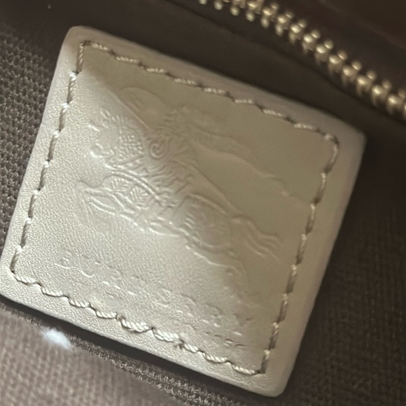 Burberry Smoke Check Tote - Picture 1 of 17